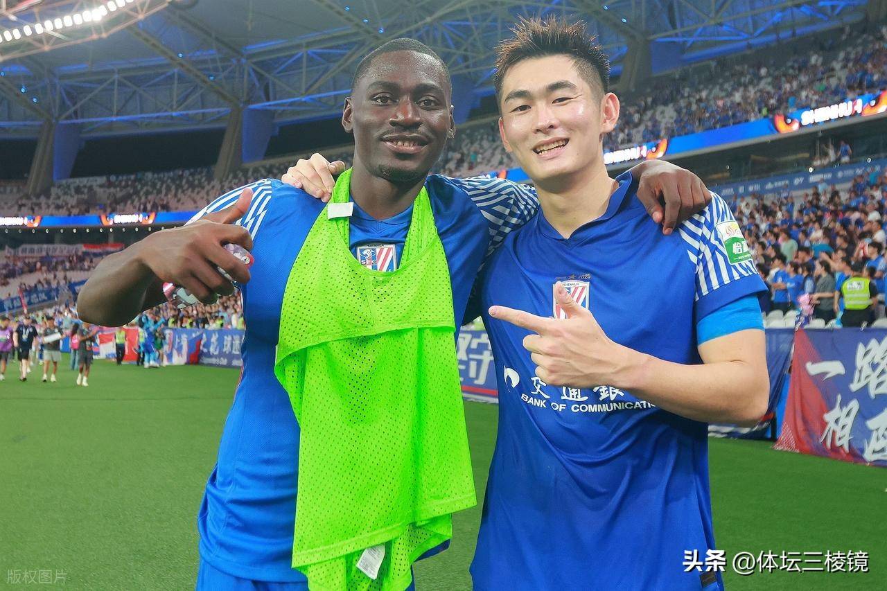 河南建业主场力克上海绿地申花，取得胜利的简单介绍